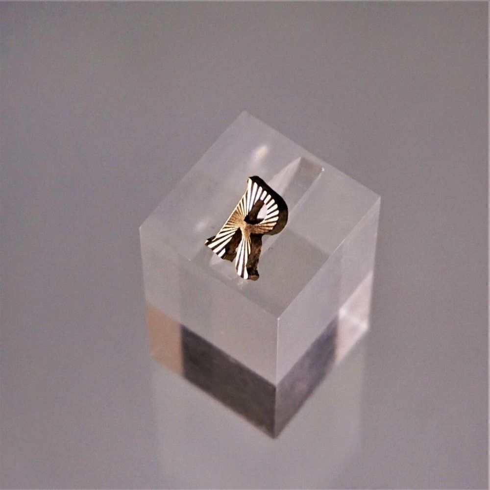 Letter R Initial Pin Tie Tack Lapel Gold Color Metal